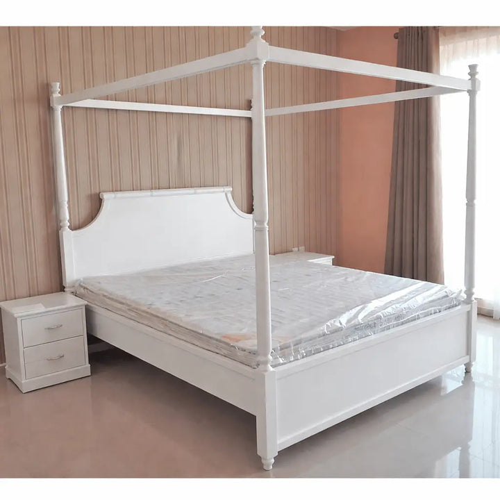 Canopy Bed, Royale