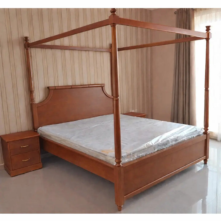 Canopy Bed, Royale